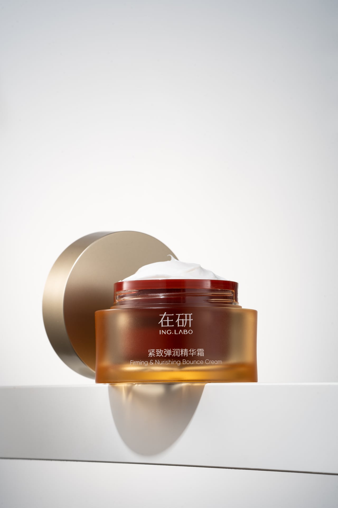 在研紧塑膜霜抗老
